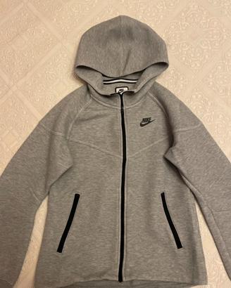 Nike Tech grigia