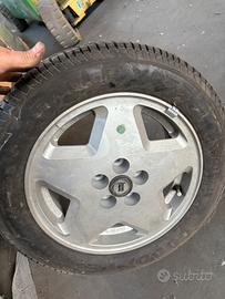 Ruota in lega lancia tema  Ferrari