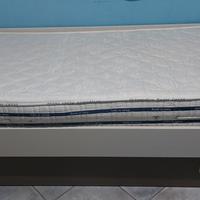  2 letti a scomparsa  con materassi e rete inclusi