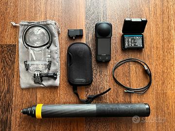 Insta360 X3 360°- 2 Batterie + SD 64GB + Accessori