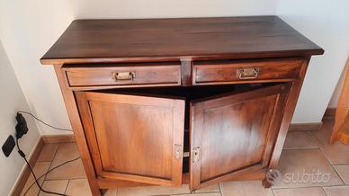 mobile contenitin legno a due ante e due cassetti 