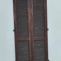 Ante persiane di legno