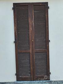 Ante persiane di legno