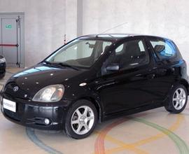 TOYOTA Yaris - 2000