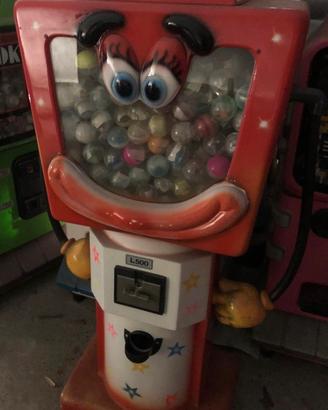 Distributore palline pompa di benzina in vtr