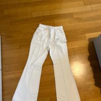 Jeans bianchi e marroni