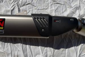 Scarico akrapovic per Aprilia tuono V4/RSV4