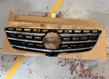 Griglia anteriore Mercedes ML W116 2011-2015