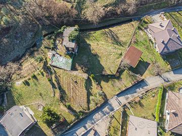 TERRENO SOLEGGIATO DI 1.280 MQ IN POSIZIONE DOM...