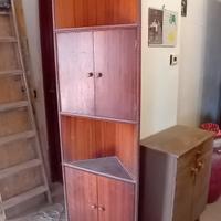 Mobile angolare fatto a mano