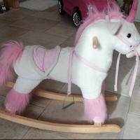  unicorno a dondolo 