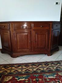 Credenza scantonata in legno di rovere.