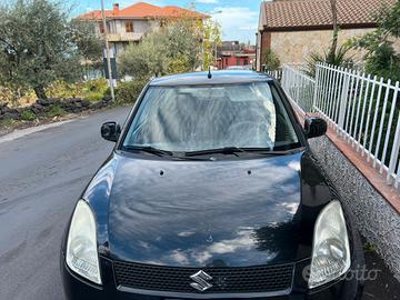 Suzuki Swift Diesel per pezzi di ricambi 
