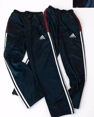 2 pantaloni adidas tg 94 messi 1 volta