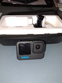 Gopro 10 completa di accessori