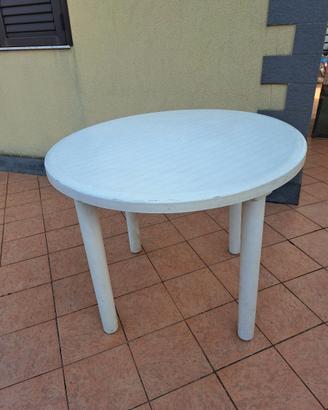 Tavolo in plastica per 4 persone