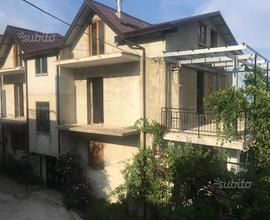 Privato vende Villa a Petilia Policastro (KR)