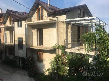 Privato vende Villa a Petilia Policastro (KR)