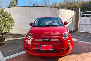 FIAT 500E - LA PRIMA 
