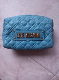 pochette love moschino 