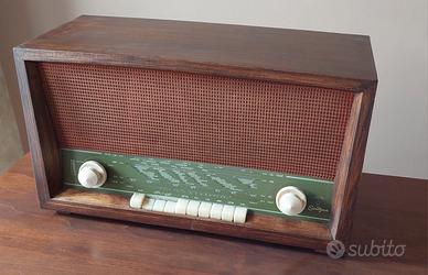 radio antica a valvole "Sondyna"