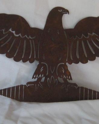Aquila su trespolo delle legioni romane