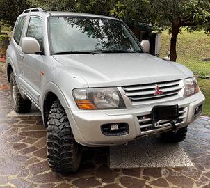 Vendi pajero v60