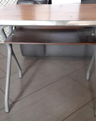 Banchetto asilo vintage con due seggioline
