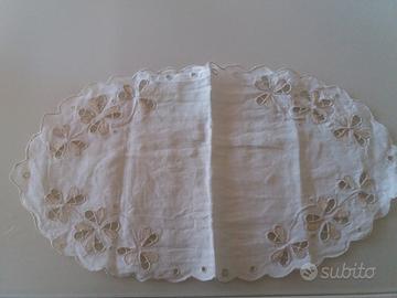 Centro centrino bianco avorio ricamato a mano