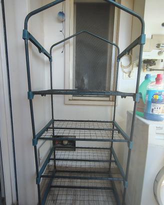 scaffale da esterni per piante e non solo