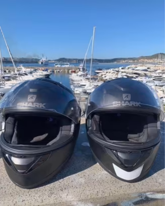 2 CASCHI INTEGRALI DA MOTO – TAGLIA S + XS