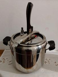 Pentola a pressione in acciaio Aeternum 