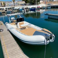 Gommone 7 metri con carrello