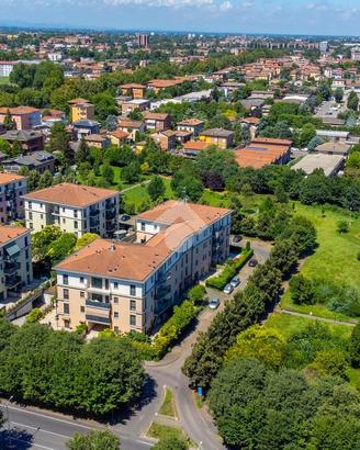 3 LOCALI A REGGIO NELL'EMILIA