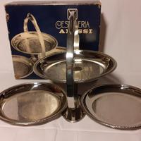 Alzata pieghevole a 3 piatti cesellati Alessi.