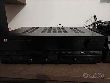 amplificatore e giradischi 