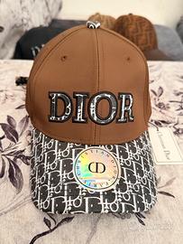 Cappello firmato