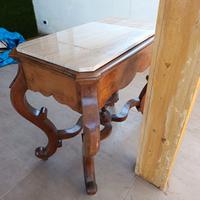 Toilette antica con specchio