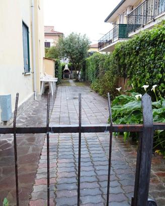 CECINA MARE, trilocale 250 mt dal mare e pineta