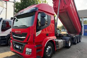 Iveco Stralis 460 con vasca ribaltabile