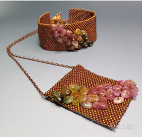 SET ARTIGIANALE IN MICROPERLE DI VETRO E TORMALINE