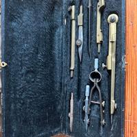 Confezione compasso anni '30