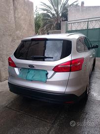  Ford Focus 1.5 TDCI 95 CV SW Titanium  4000€