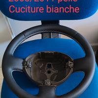 Volante in pelle cuciture bianche Punto 3 serie