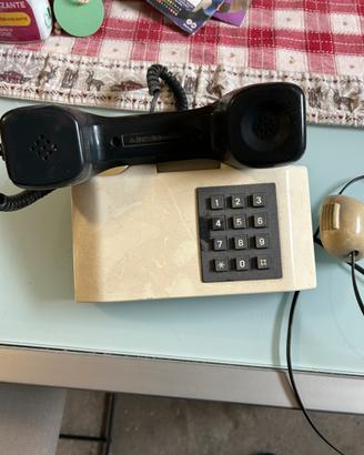 Vecchio telefono