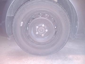 cerchi in ferro e pneumatici invernali