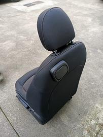 Mini sedile lato guida