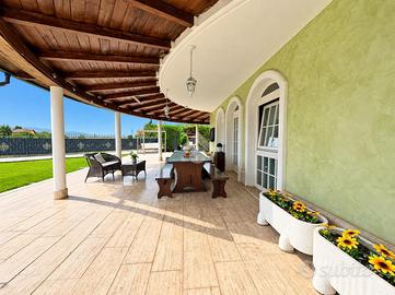 VILLA SINGOLA A LA LOGGIA