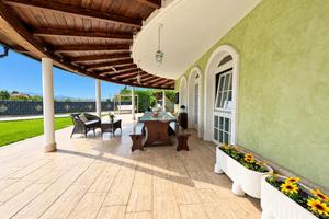 VILLA SINGOLA A LA LOGGIA