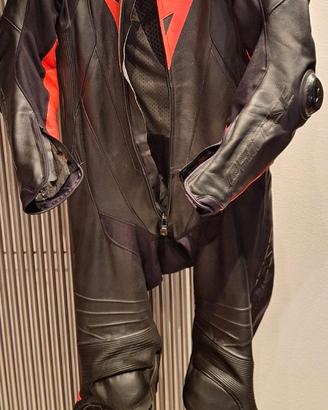 Tuta In pelle Moto marca DAINESE